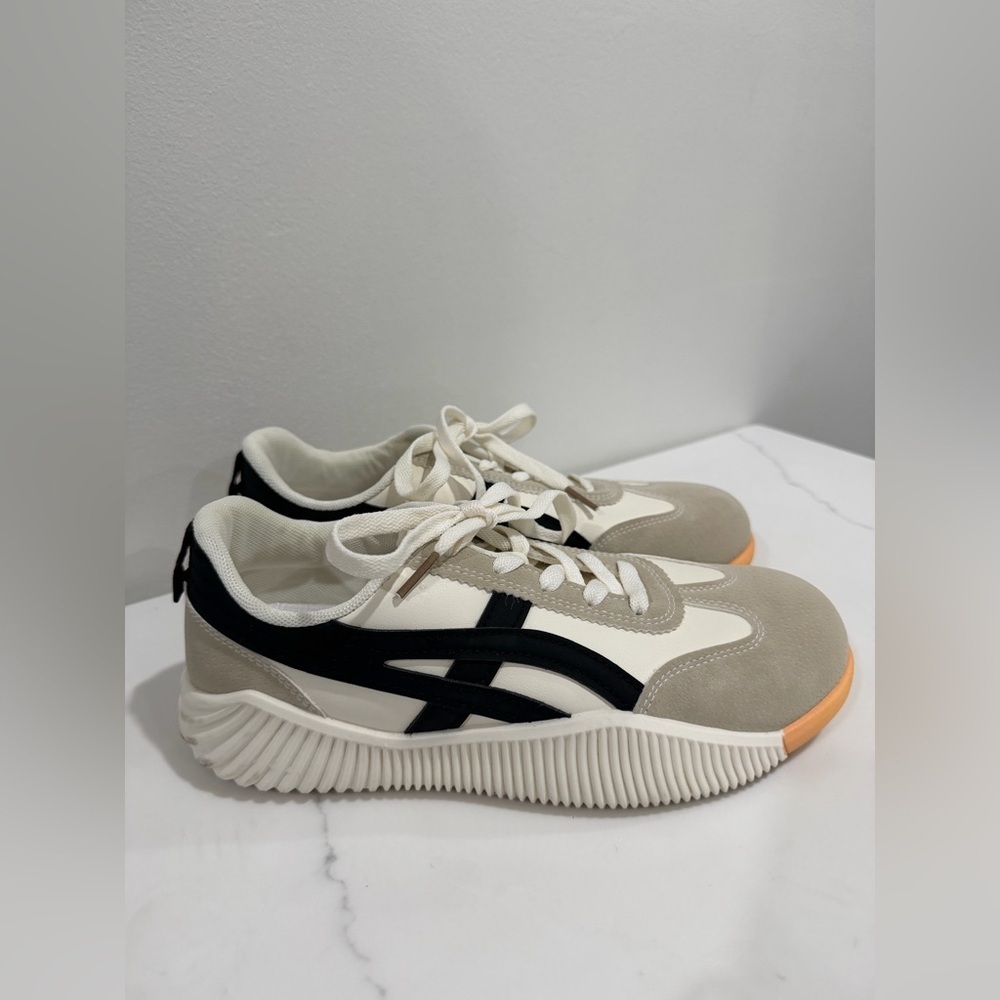 De Florance Size 8.5 DF Cloudea sneakers in beige and black - Picture 7 of 9